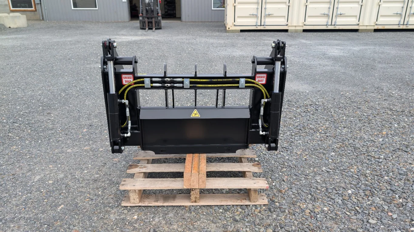 ANBO GR45 rear view showing hydraulic hoses secured to the back crossmember with metal clamps